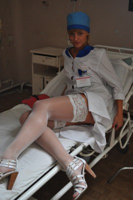 Моя любимая медсестра)
